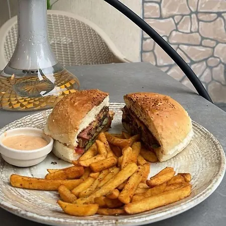 Flutur Residence, Old Bazaar